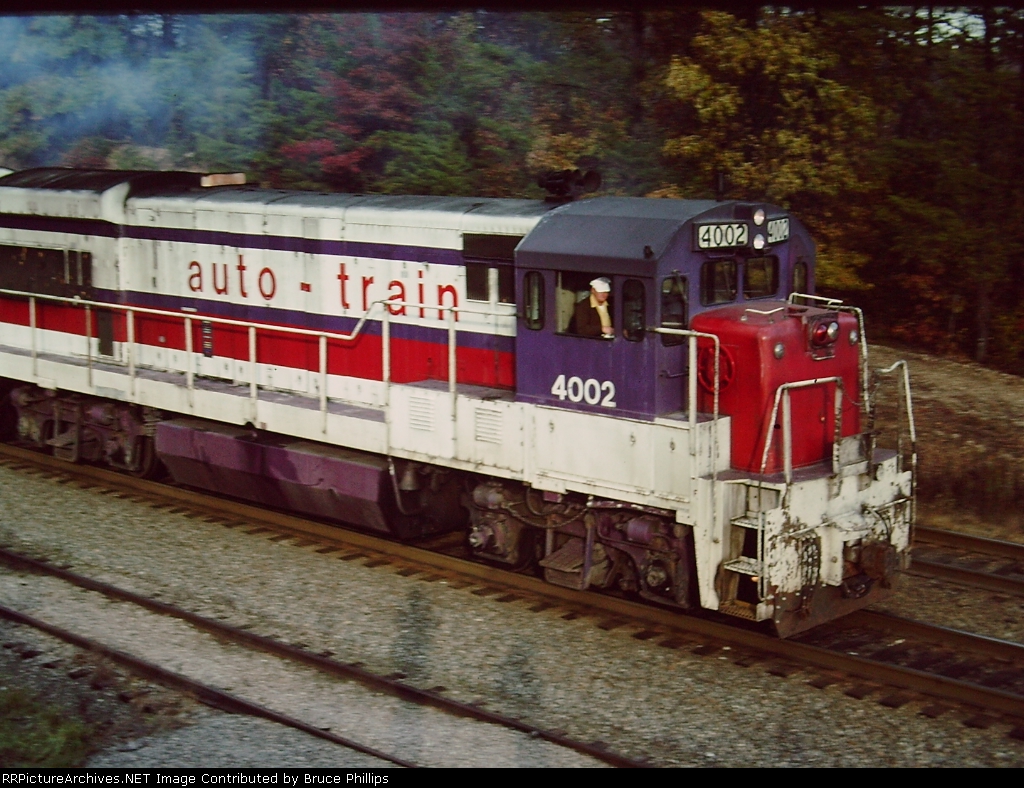 Original Auto Train Engineer Closeup U36B 4002